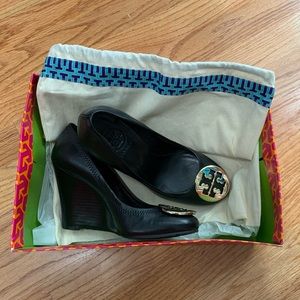 Tory Burch wedges size 5